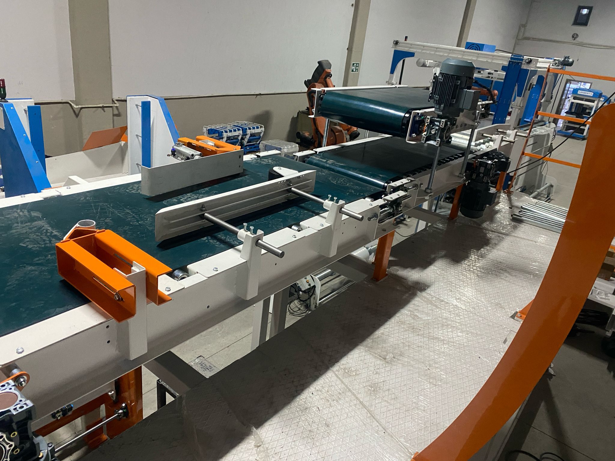 OTOMATİK ASANSÖRLÜ PALETLEME MAKİNASI ( PALETAİZER )